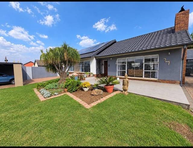 2 BEDROOM HOUSE FOR SALE IN RACEVIEW